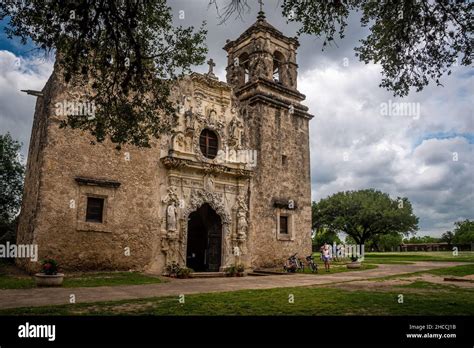 The Tall Facade Of Mission San Jose Stock Photo Alamy