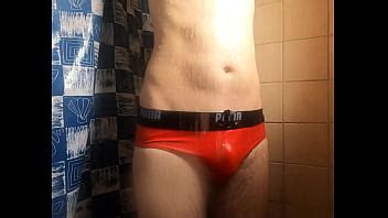 Mis Calzoncillos Rojos Y Mojados De Puma En La Ducha XVIDEOS