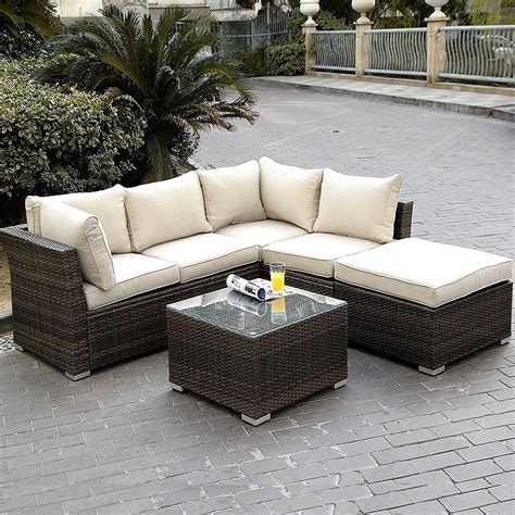 Rattan Outdoor Sofa Percantik Ruangan