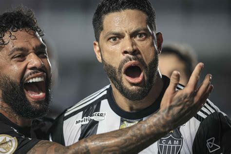 Hulk Perde A Paci Ncia Ap S Derrotada Do Galo E Dispara Desculpa A