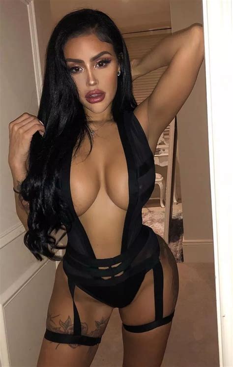 Chloe Saxon Ready To Go Out Nudes Trophywives Nude Pics Org
