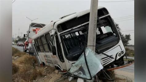 Aparatoso Accidente Del Transporte P Blico Deja Como Saldo Cinco