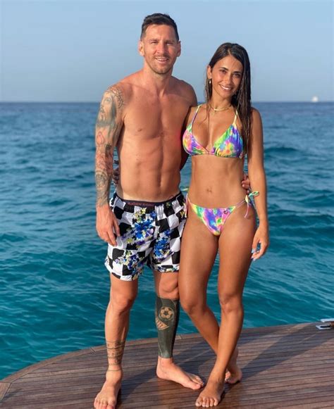 Las Fotos De Antonela Roccuzzo Y Lionel Messi En Ibiza Y El Detalle En