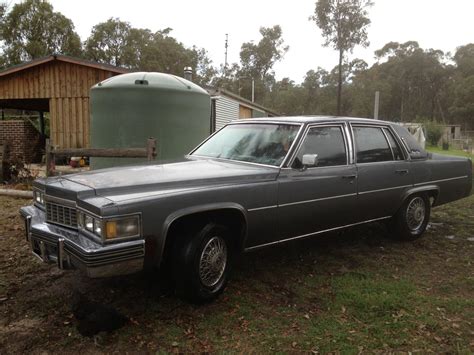 1977 Cadillac Fleetwood Brougham Bignig1974 Shannons Club