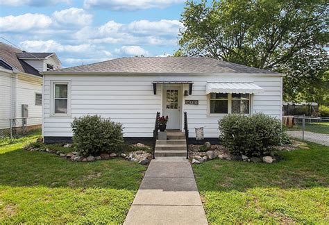 207 N Logan St Oakland Il 61943 Zillow