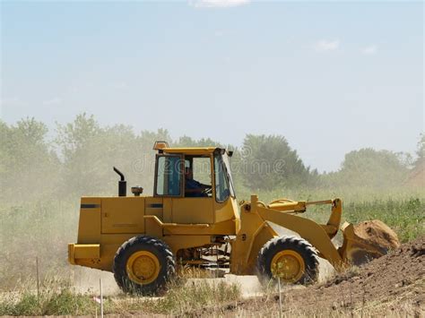 Heavy Equipment Stock Image Image Of Cargo Construction 983357