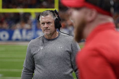 Utahs Kyle Whittingham Signs 4 Year Extension Through 27 Ap News