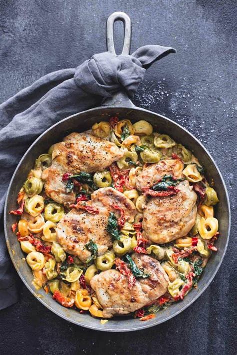 One Pan Tuscan Garlic Chicken Tortellini Creme De La Crumb