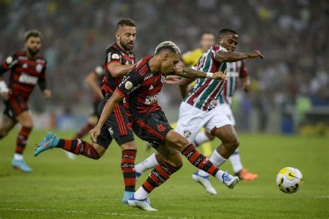 Programa Compara Escalações De Flamengo E Fluminense Para O Clássico