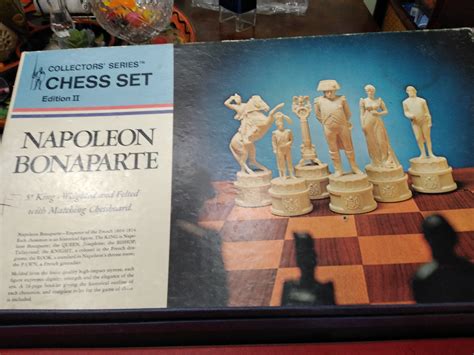 Collectors Series Chess Set Napoleon Bonaparte