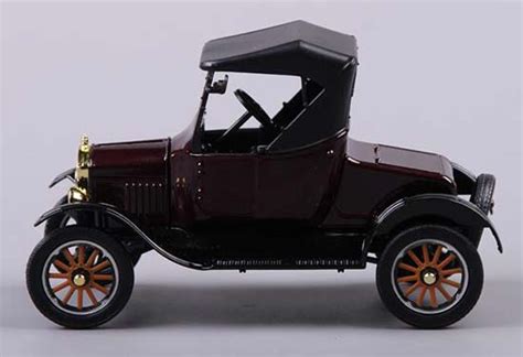 Brown 124 Motormax Diecast 1925 Ford Model T Runabout Model Nb2t309