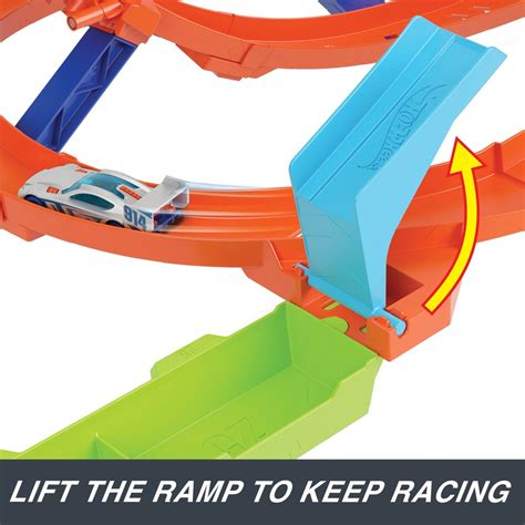 Hot Wheels Let s Race Bahn Action Loop Cyclone Challenge mit Auto Smyths Toys Österreich