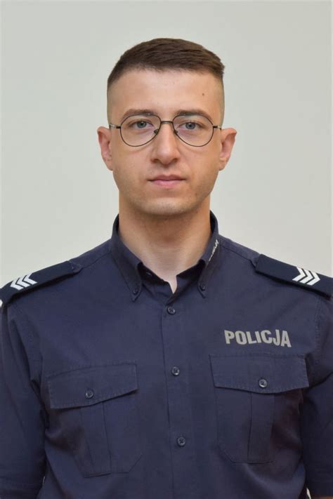 Dzielnicowi Posterunku Policji W Wi Zownicy Dzielnicowi Kpp W