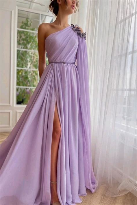 Пин от пользователя Melanie на доске Dresses | Лавандовые платья ...