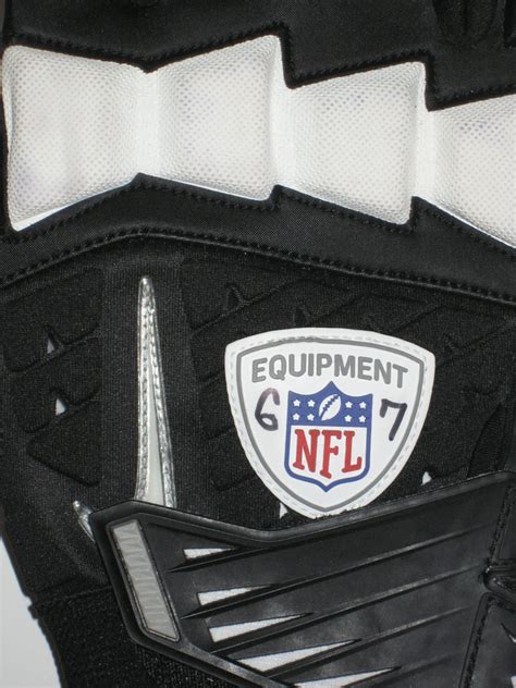 Phil Costa |Dallas Cowboys |Practice Worn Black & White Nike Gloves