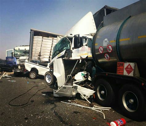 PHOTOS: One killed, several injured in N3 multiple car crash