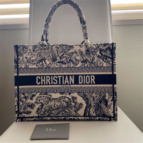 【メルカリは】 Dior Dior クリスチャンディオール トートバッグの通販 By マエカワ S Shop｜ディオールならラクマ