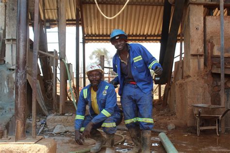 Zimbabwe Mining companies urged to pay workers