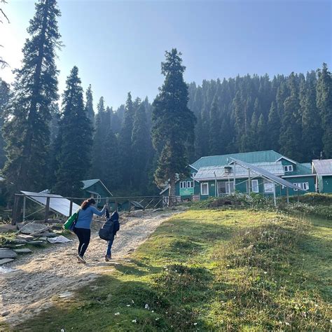 Jktdc Hut Gulmarg Lodge Reviews Kashmir