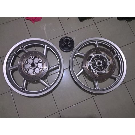 Jual Velg Depan Belakang Bajaj Pulsar Ug4 220f Original Shopee Indonesia