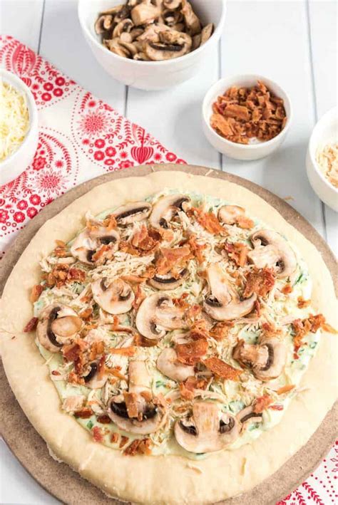 Chicken Bacon Mushroom Pizza With Creamy Spinach Sauce