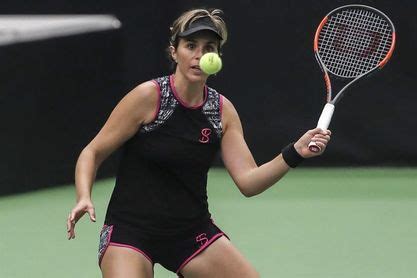 María José Martínez en semifinales del dobles mixto junto a Demoliner