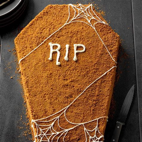 Halloween Layer Cake Recipe: How to Make It