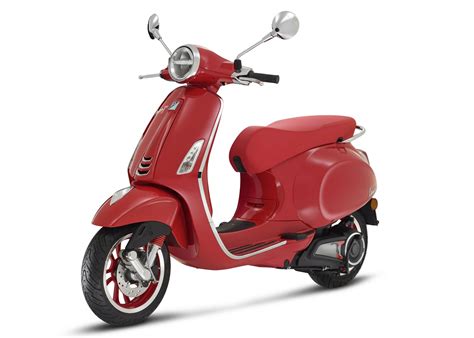 Vespa Elettrica Red