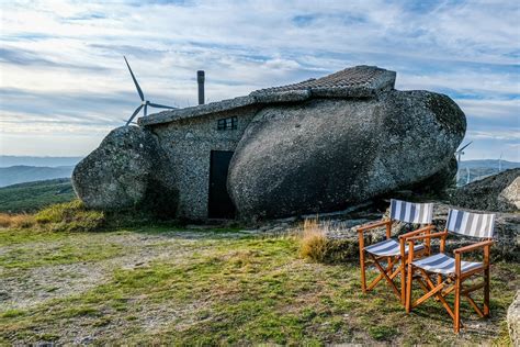 Uma Visita Guiada Casa Mais Estranha Do Mundo Em Fafe Fotogaleria