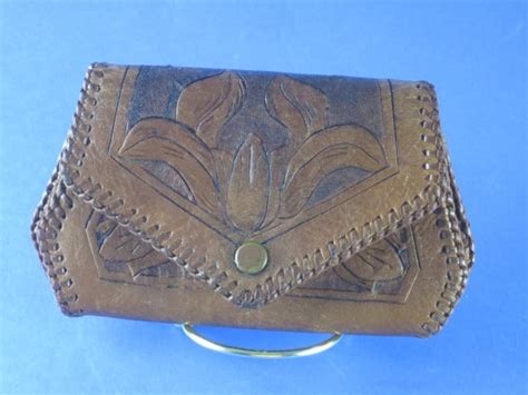 Tooled Leather Wallet And Change Purse Stitch Gem