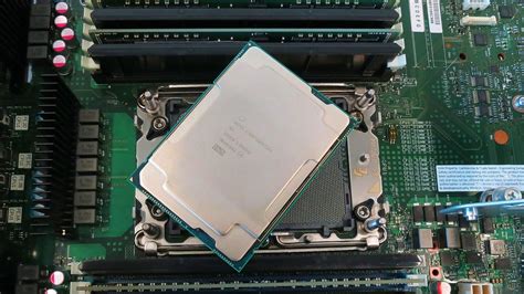 Intel Xeon W Workstation Prozessoren Mit Bis Zu Cpu Kernen