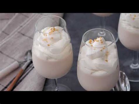 Cómo hacer crema Chantilly o Chantillí paso a paso YouTube