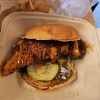 DAVES HOT CHICKEN Updated October 2025 87 Photos 36 Reviews 7915 Brewerton Rd Cicero