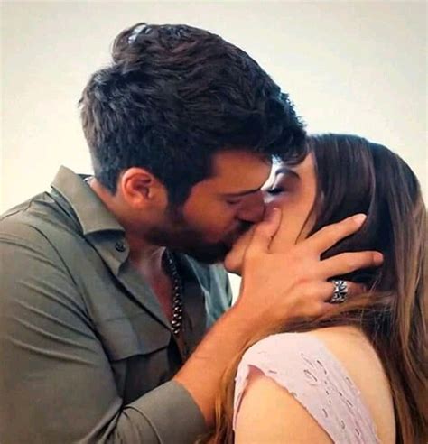 Pin De Luciana Cavalcante Em Ezgi E Zg R Beijo De Amor Series E