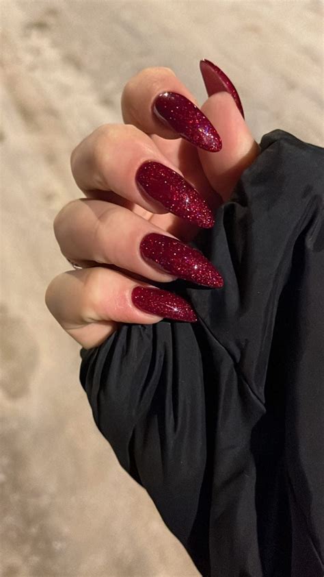 Pin By Ekaterinna On Дизайн ногтей Stylish Nails Xmas Nails Red Nails Glitter