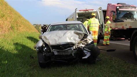 Acidente Ambul Ncia Interdita Rodovia Dos Bandeirantes Em Sumar