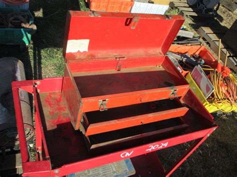 Red Tool Box And Cart W Misc Tools Heaverlo Northwest Auctions