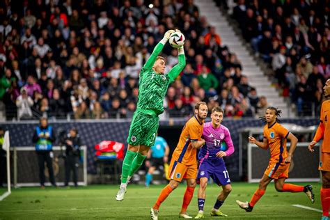 Bart Verbruggen Keeper Nederlands Elftal EK 2024 Voetbal