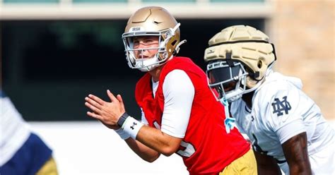 A Ton Of Advantages How Riley Leonard Helps The Notre Dame Offensive