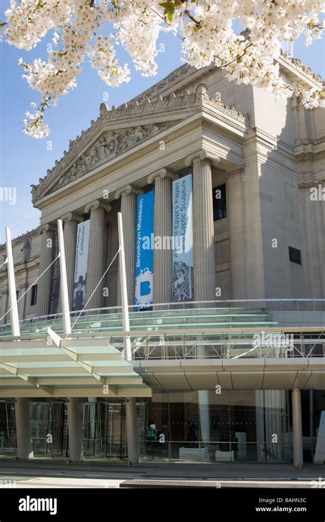 Brooklyn Museum Hi Res Stock Photography And Images Alamy