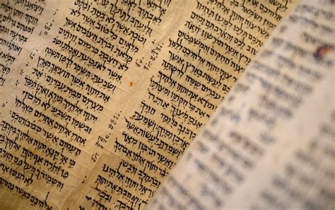 Codex Sassoon La Biblia Hebrea M S Antigua Se Exhibe En Israel