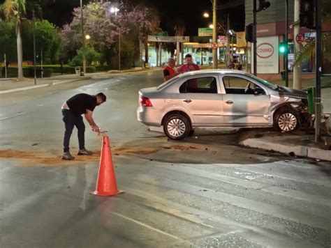 Em Montes Claros três pessoas ficam feridas em acidente entre dois