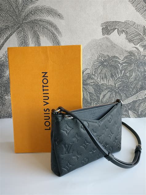 Louis Vuitton Pochette Pallas Uniformes Good Or Bag