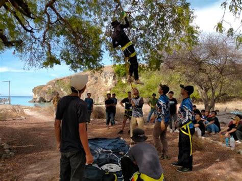 Kerap Terjadi Masalah Terkait Pariwisata Di Taman Nasional Komodo Ini