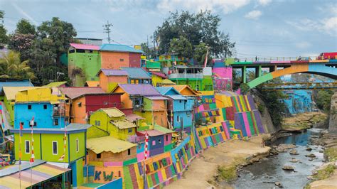 All About Jodipan, The Colorful Rainbow Village In Malang - Katie Caf ...