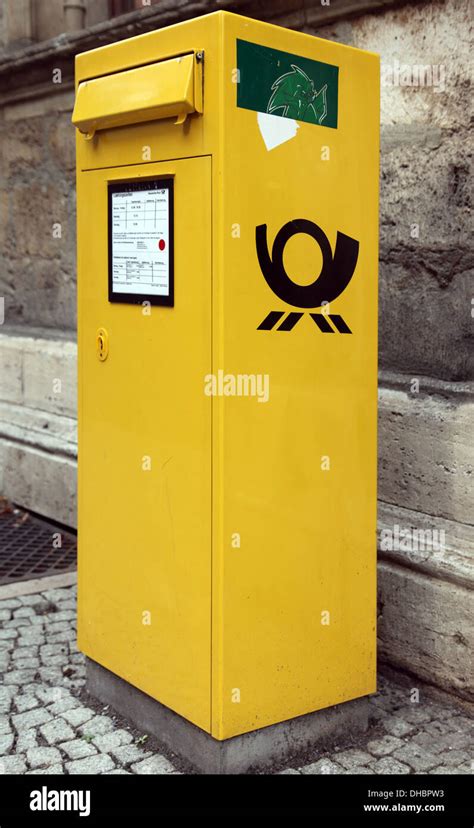 Yellow Mail Box German Post Fotos Und Bildmaterial In Hoher Aufl Sung