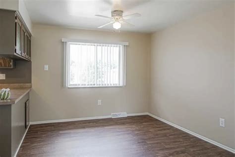 Rivercrest Arms Apartments 23560 Denton St Clinton Township Mi For
