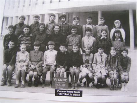 Photo De Classe 2eme Classe De 1967 Groupe Scolaire Pierre Et Marie