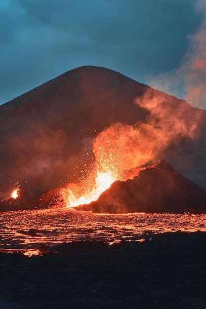 Premium Photo Fagradalsfjall Volcano Eruption In August In Iceland