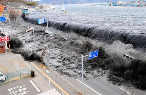 Recent Natural Disasters - the Worst Tsunamis | HubPages